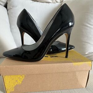 MIX No 6 Black Patent Leather | Size 10